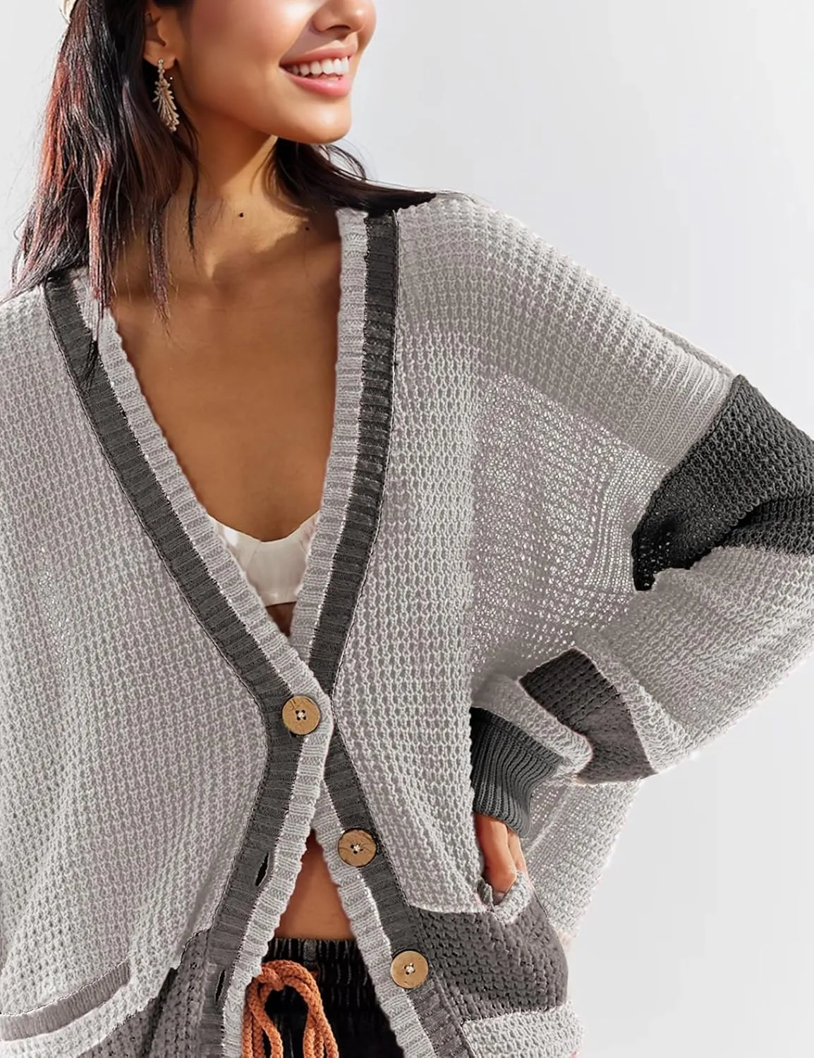 Womens Button Down Cardigan Sweaters Long Sleeve V Neck Knit Tops with Pockets